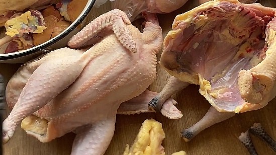 В курином мясе много витамина В3